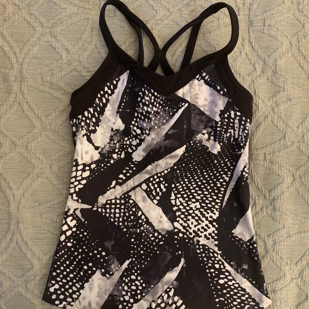 Lululemon Black and White Workout Top